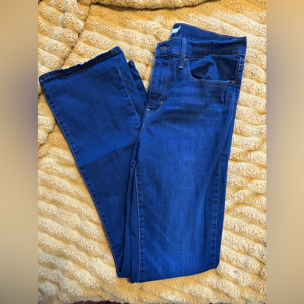 Levi’s Slimming Bootcut Jean